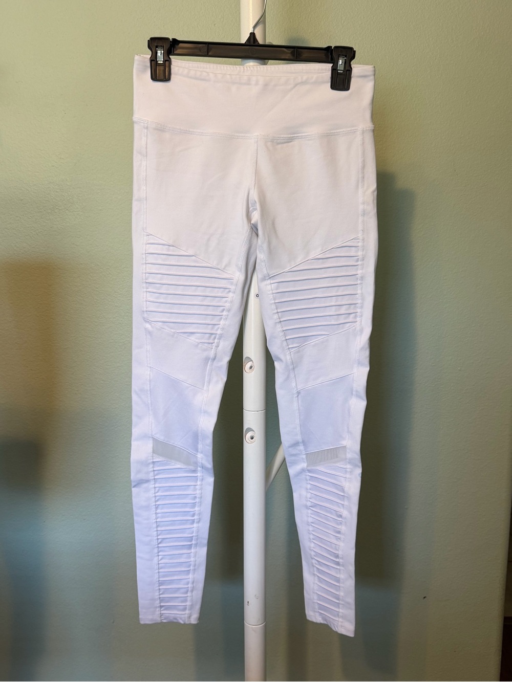 EUC ALO Moto Leggings White